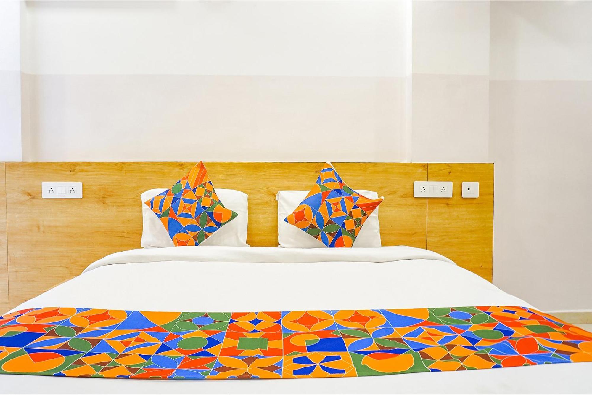 Fabhotel Saffron Inn I - Nr Darshan Museum Pune Exterior foto