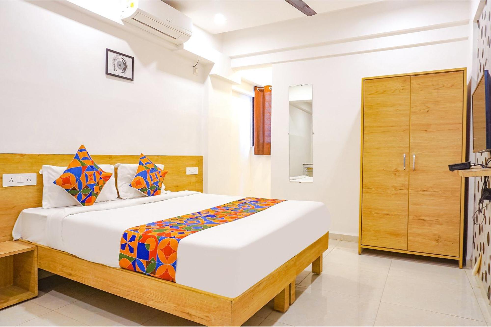 Fabhotel Saffron Inn I - Nr Darshan Museum Pune Exterior foto